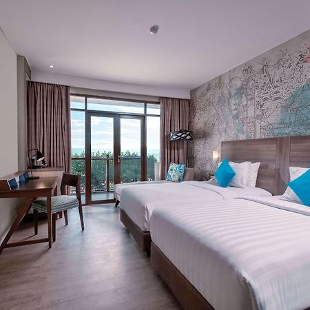 Wyndham Garden Kuta Beach Bali Экстерьер фото